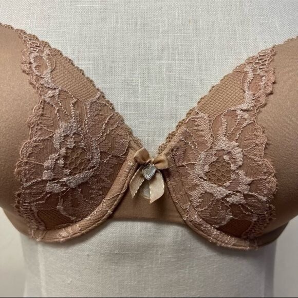 Victoria’s Secret Body By Victoria Padded Perfect Coverage Beige Sz 32DD - Picture 2 of 7